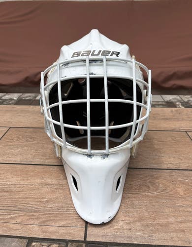 Bauer NME One Goalie Mask White Senior Small 
 with white OR silver (new) certified cage (Used)