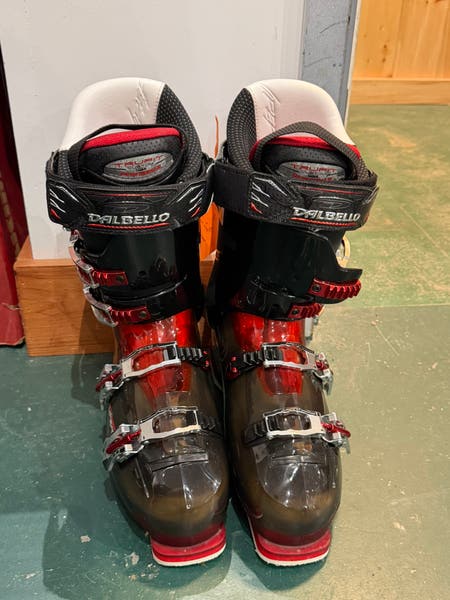 Mondo 30 & up Men's Dalbello Viper 10 Ski Boots (Used