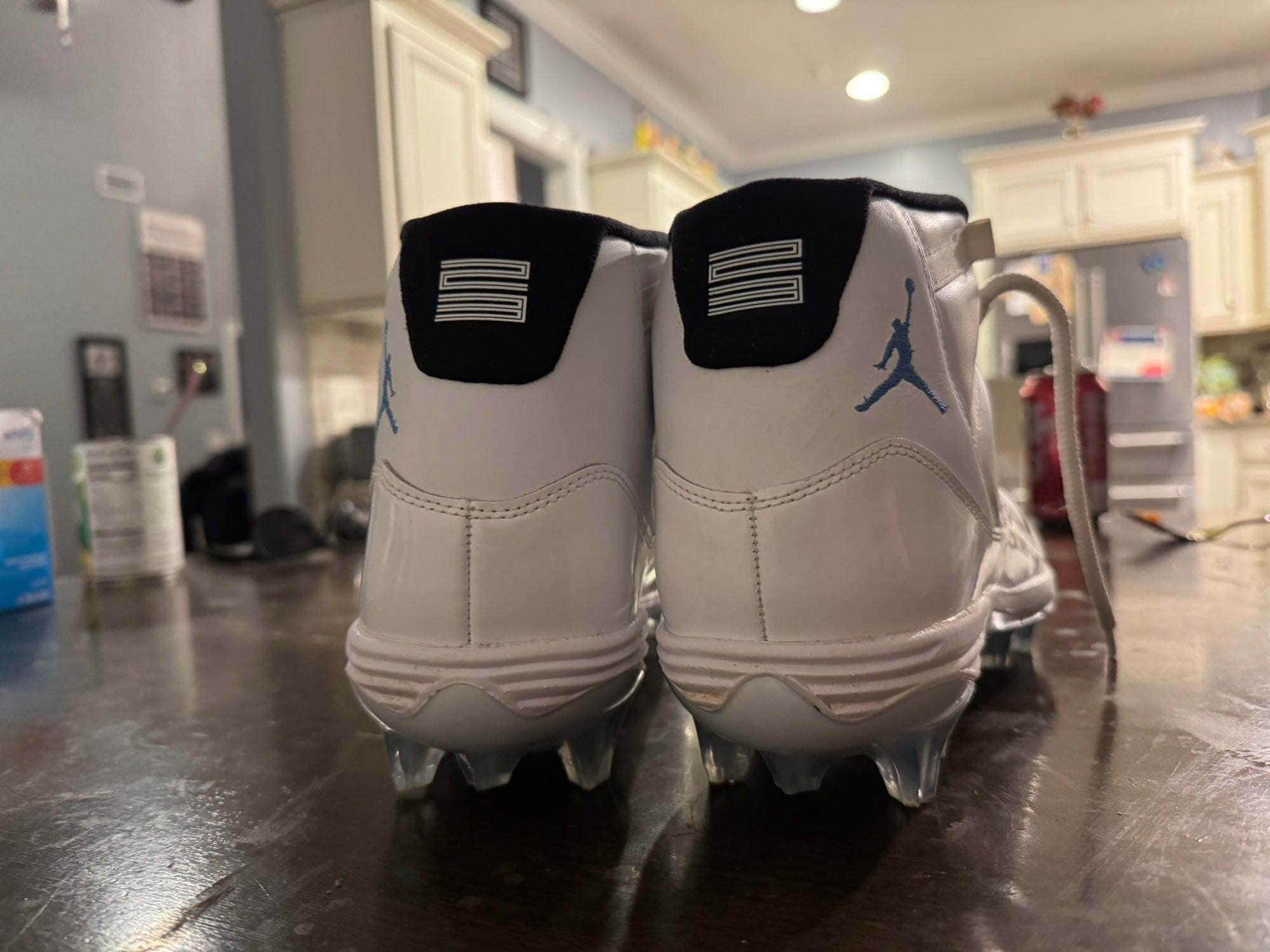 White Men's Size M 12.0 (W 13.0) Adult Jordan JETER LUX RE2PECT
