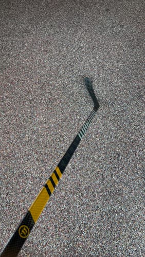 Senior Warrior Covert QR6 Pro Left Hand Hockey Stick P28 70 Flex Pro Stock (Used)