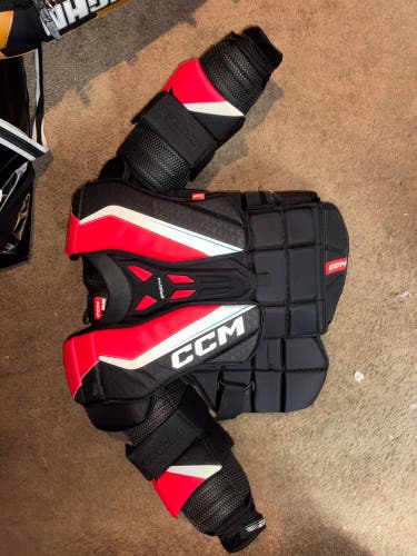 Large CCM EFlex 6.9 Goalie Chest Protector (New)