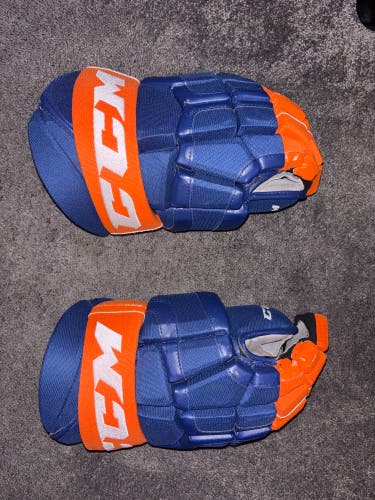 CCM HG50XP Gloves 15" Pro Stock (Used)