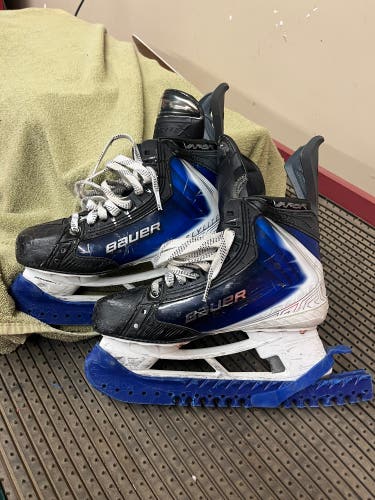 Blue 2025 Bauer Vapor Flylite Hockey Skates Regular Width 7 (Used)