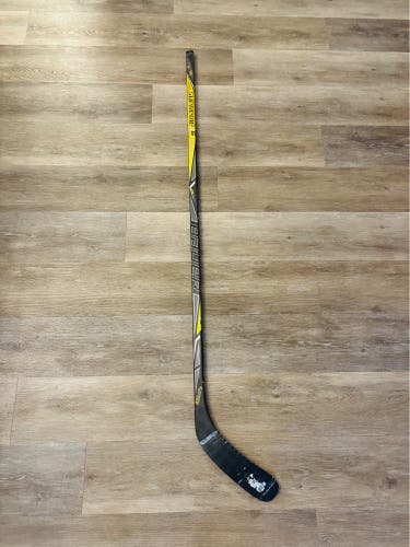 Intermediate Bauer Supreme 1S Right Handed Hockey Stick P88 67 Flex (Used)