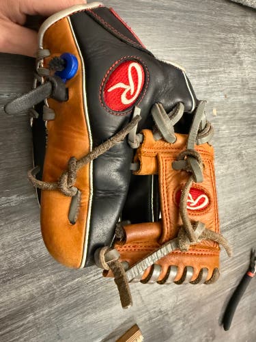 Rawlings R9 RH Baseball Glove 11.25" (Used)