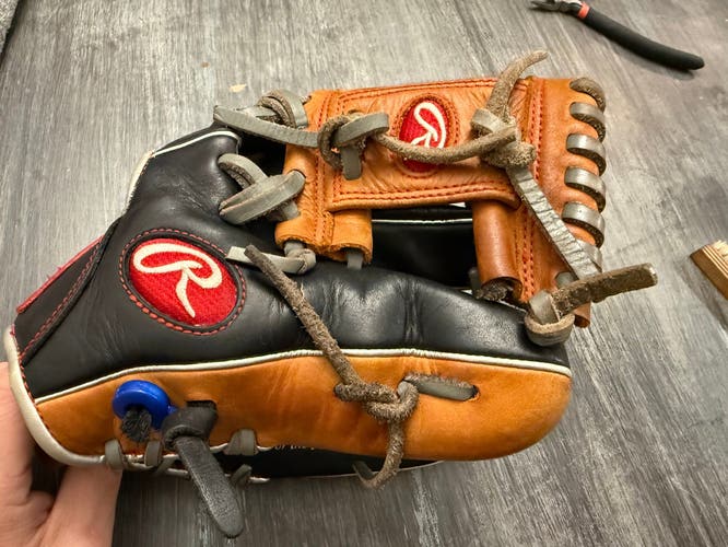 Rawlings R9 RH Baseball Glove 11.25" (Used)