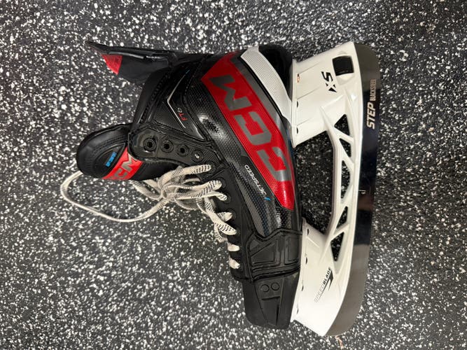 2023 CCM JetSpeed FT6 Hockey Skates Wide Width 9 (Used)