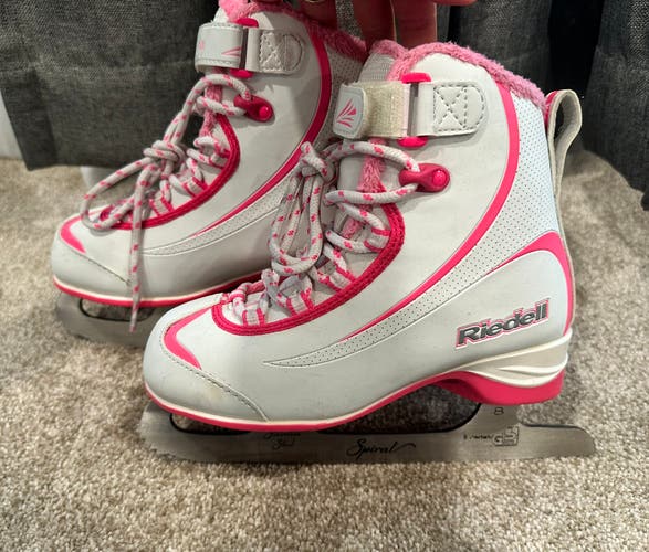 Riedell Soar Figure Skates B Junior 13