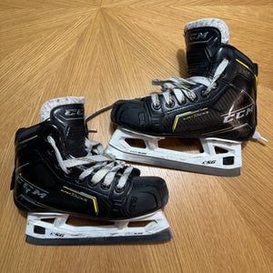2020 CCM Super Tacks 9370 Hockey Goalie Skates Regular Width Size 2.5 (Used)