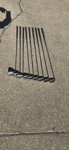 Men's Spalding Executive Left Hand Iron Set Regular Flex (9 Clubs) #3 - #9, PW, SW (Used)