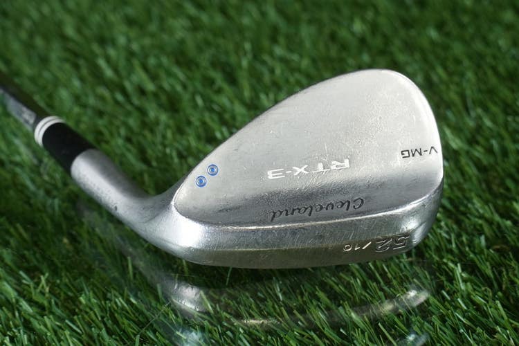 Cleveland RTX-3 52 10 Gap Wedge V-MG Dynamic Gold Wedge Flex Steel Shaft RH