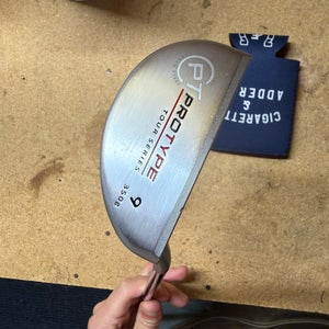 Odyssey Protype Tour Series 9 34.25"
