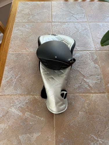 TaylorMade Qi35 MAX Right Handed Driver Head