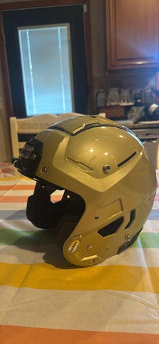 Adult Medium Schutt F7 VTD Helmet (Used)