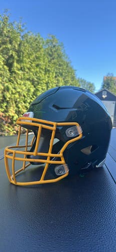 Youth Large Riddell SpeedFlex Helmet (Used)