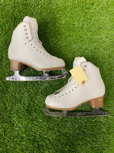 Jackson Ultima Freestyle Figure Skates | Adult 6 (Used)