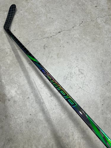 87 Flex P92 Senior Bauer Tracer Right Hand Hockey Stick Pro Stock NHL (New)
