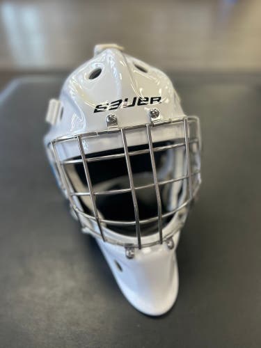 NEW Bauer 940 Goalie Mask SR M