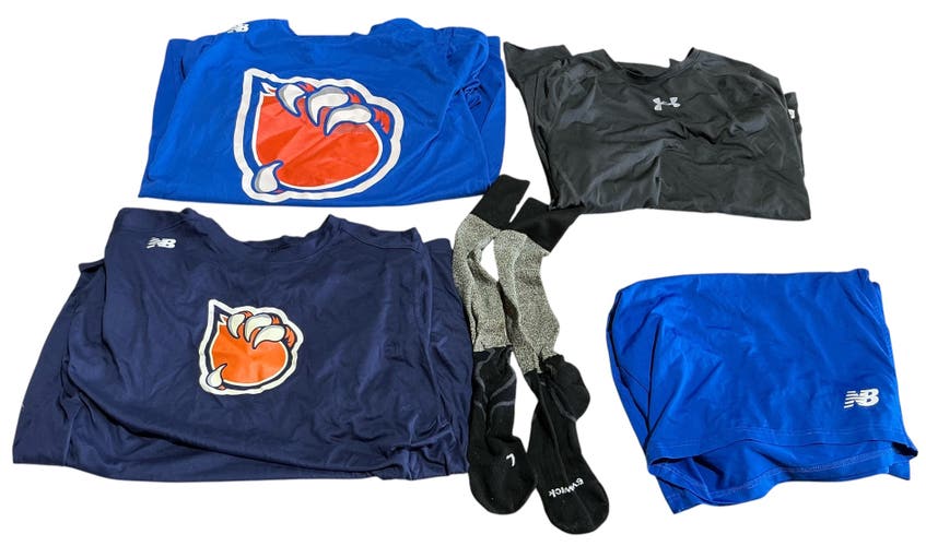 Xtra-Large Bakersfield Condors Hockey Apparel Bundle (Used) 55055 (A R2 S5 L2)