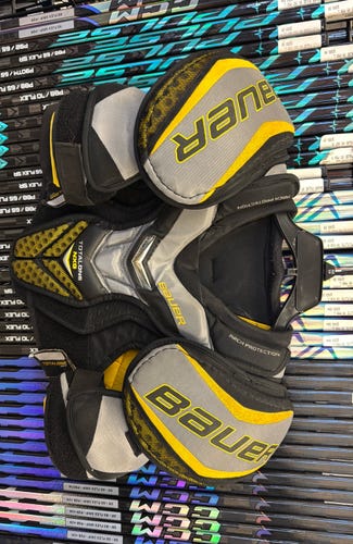 Bauer (Used) Small Senior Shoulder Pads