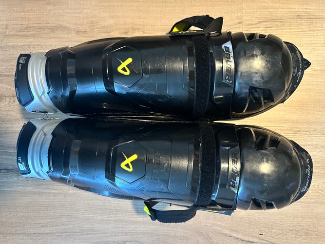 Senior Bauer Supreme M3 17" Shin Pads (Used)