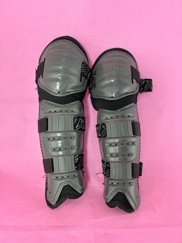 Knapper AK3 Ball Hockey Shin Pads JR 9"