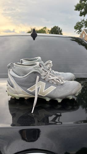 Unisex Size M 9.0 (W 10.0) Youth New Balance (Used)