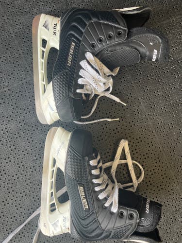 Black Bauer Flexlite 4.0 Hockey Skates Regular Width Pro Stock 7 (Used)