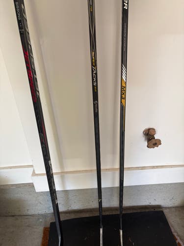 CCM SUPERTACKS 2.0 RH Crosby Curve 75 Flex