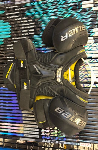 Bauer (Used) Medium Senior Shoulder Pads