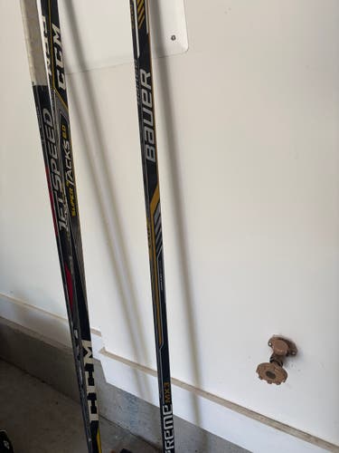 Intermediate Bauer TotalOne Right Handed Hockey Stick 67 Flex