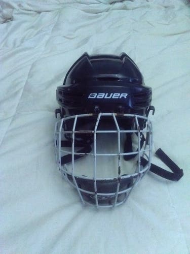 Medium Bauer Re-Akt 75 Helmet w CCM 480M Cage