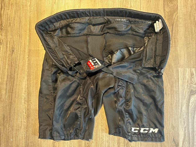 CCM JetSpeed Ice Hockey Girdle Shell Senior Black PPJS