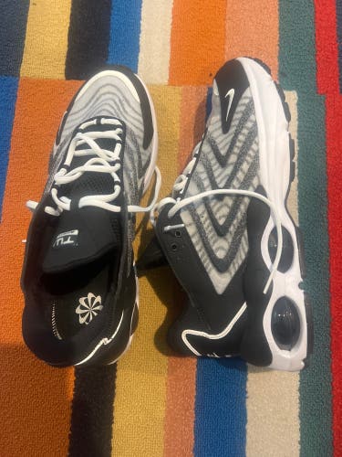Black Men's Size M 12.5 (W 13.5) Adult Nike Air Max TW Shoes (New)