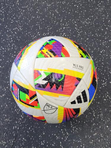 Used Adidas Mls Pro Official Match Ball All Size Soccer Ball White 5 11849-s000040413