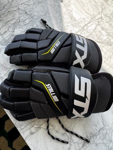 STX Stallion 200 Lacrosse Gloves (Used)