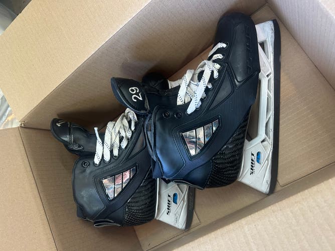 True Stock Two-Piece Pro Hockey Goalie Skates 9.5 (Used)