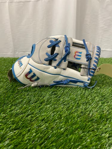 Wilson A2000 RH Baseball Glove | Size 12"