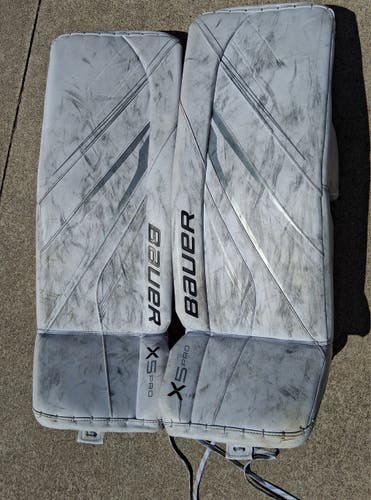 32" Int Lrg Bauer Vapor X5 Pro Goalie Leg Pads (Used)