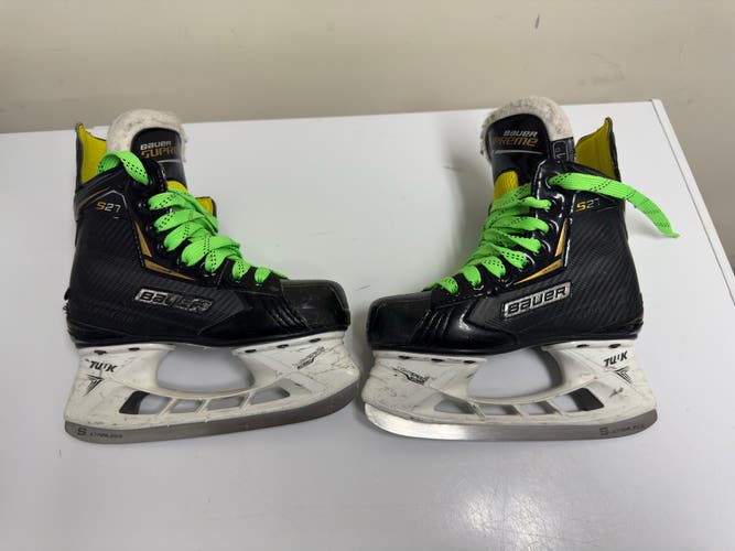 2018 Bauer Supreme S27 Hockey Skates Size 1 (Used)