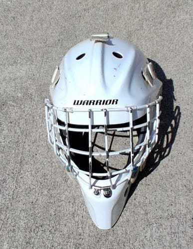 Senior M/L Warrior R/F1 SR+ Goalie Mask (Used)