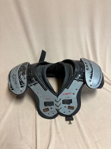 Medium Adult Schutt Shoulder Pads (Used)