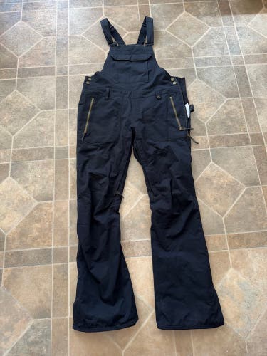 686 - Women’s Black Magic Insulated Bib (Used)