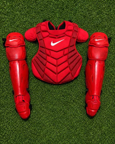 17” Red Nike Diamond Elite Catcher's Set