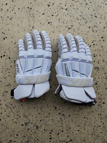 STX Surgeon RZR2 Lacrosse Gloves (Used)