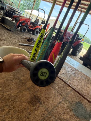 Marucci Bat (-11) 19 oz 30" (Used)
