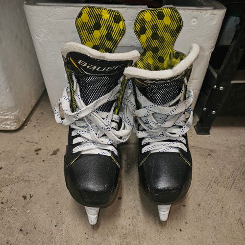 Bauer Supreme M3 Hockey Skates Regular Width 7