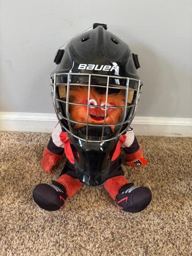 Senior Large Bauer NME3 Goalie Mask (Used)