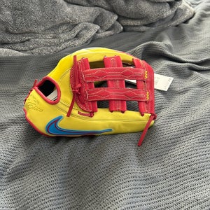 2025 Nike Vapor Elite RH Outfield Baseball Glove 12.75" (New)