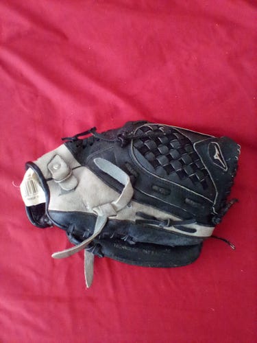 Mizuno RH Infield Prospect Baseball Glove 10.5" (Used)